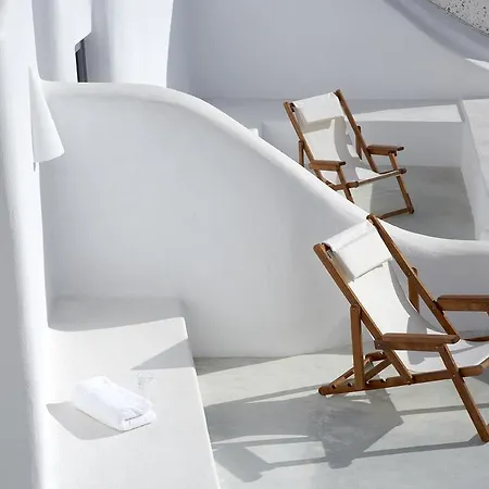 White Oia (Santorini)