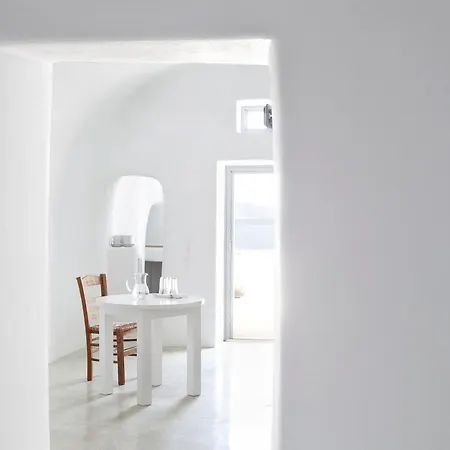 Villa White Oia (Santorini)